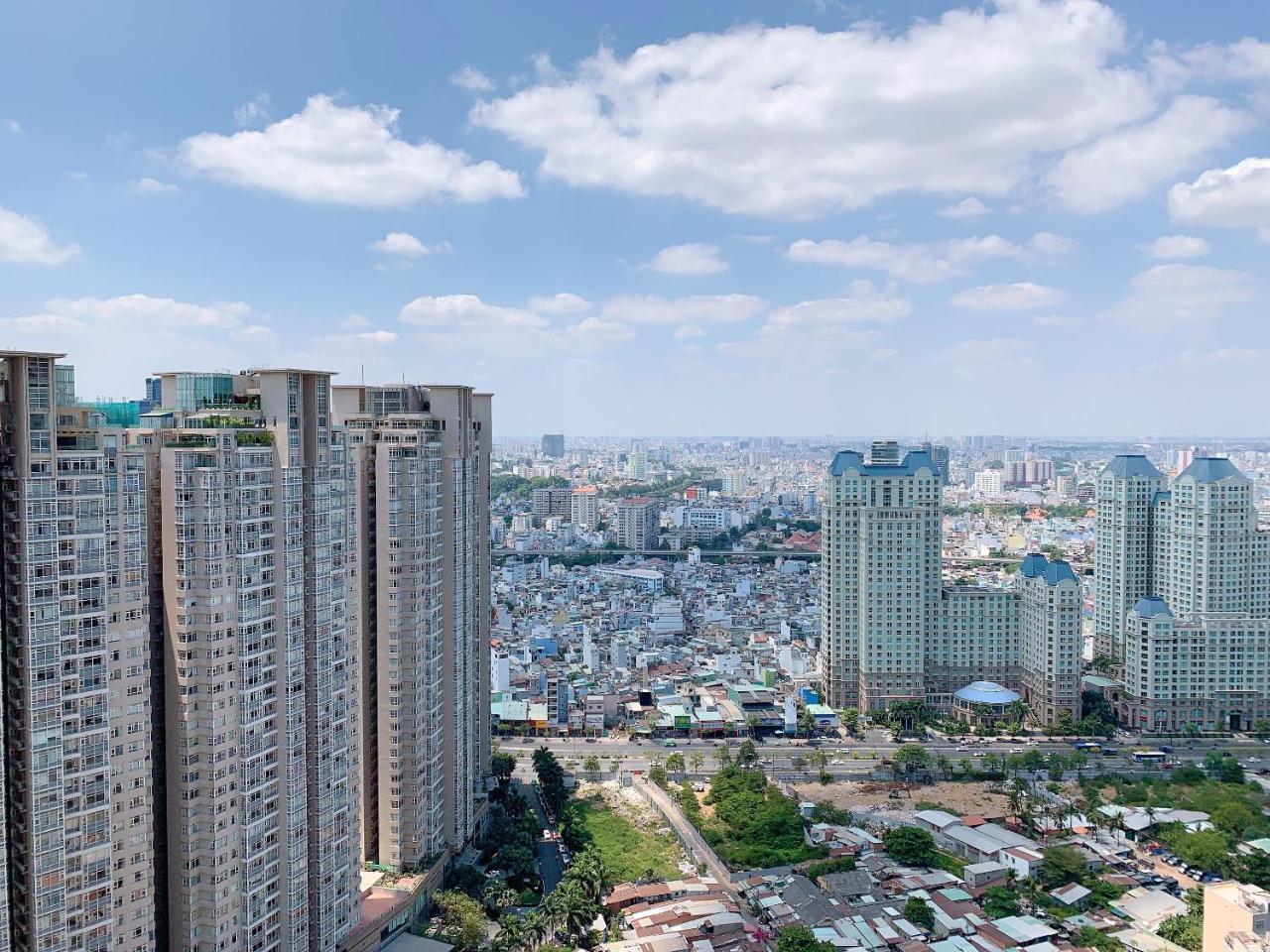Homes By Christine - Vinhomes Central Park Хошимин Экстерьер фото