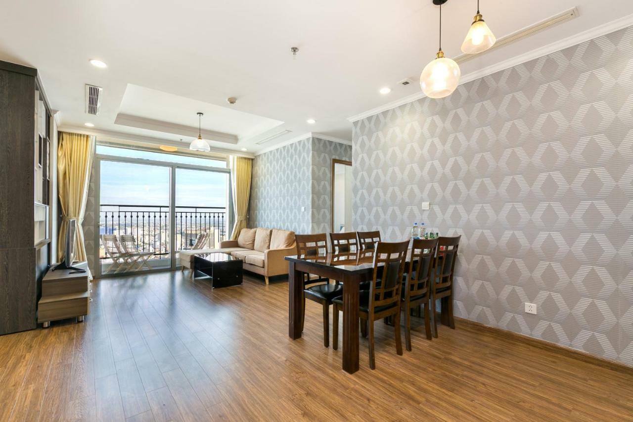 Homes By Christine - Vinhomes Central Park Хошимин Экстерьер фото